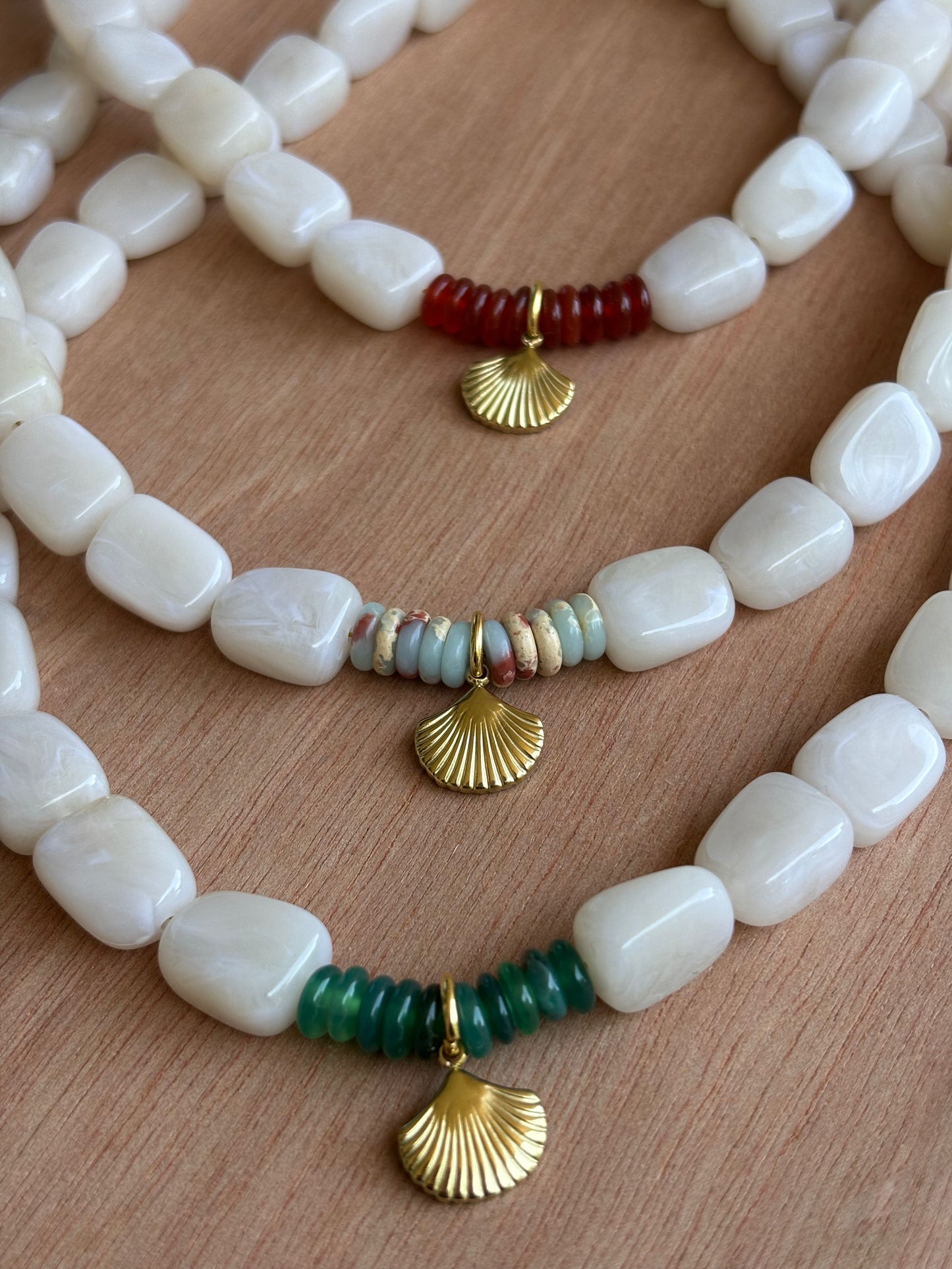 Collier Promenade