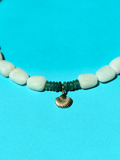 Collier Promenade