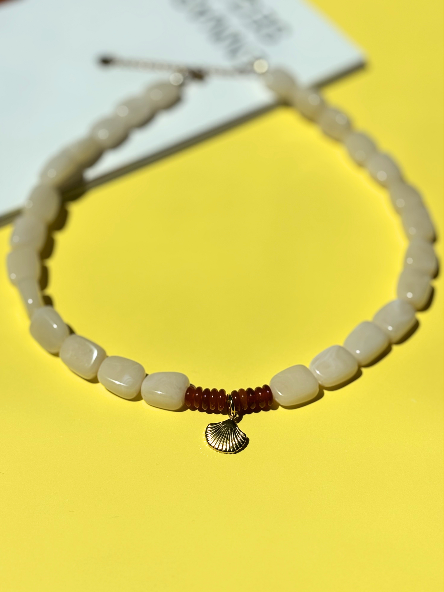 Collier Promenade